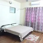 Vista Apartment Near Magarpatta Police S