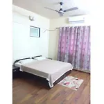 Vista Apartment Near Magarpatta Police S